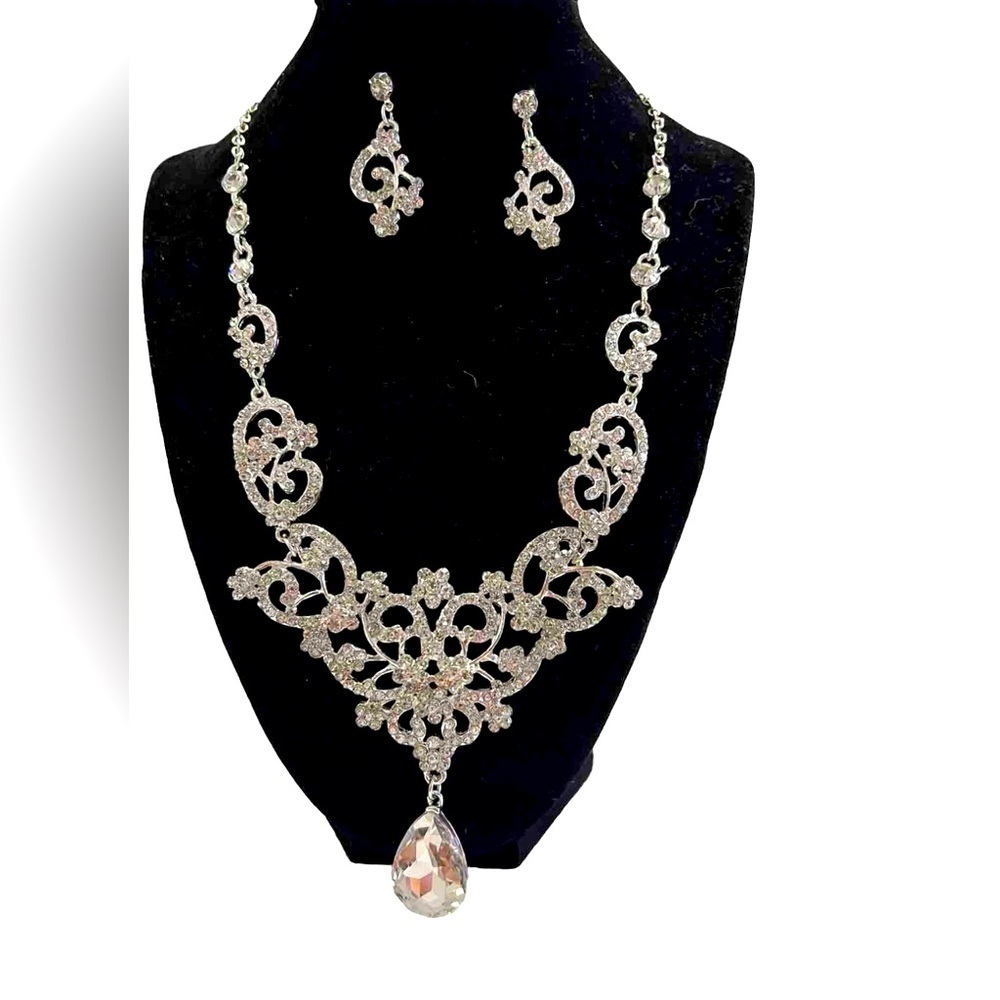 Necklace set